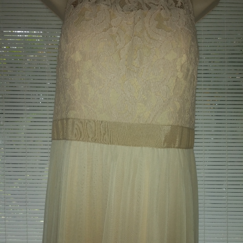 Dress - Picture 3 of 8